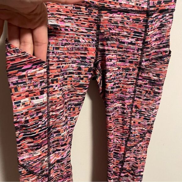 Lululemon Fast and Free Tight II 25" *Nulux Flash Pleat Orange Multi- Size 4 - Picture 4 of 6